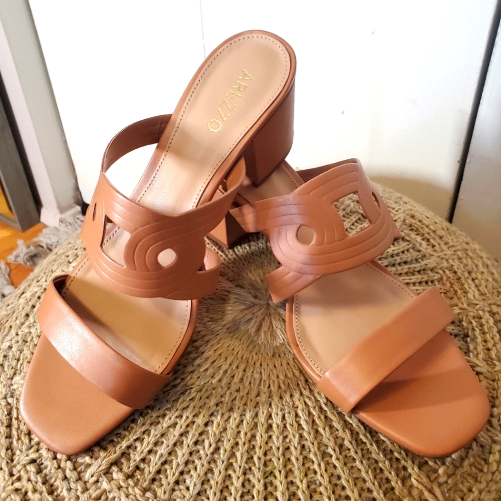 Beige Sandals Arezzo size 8